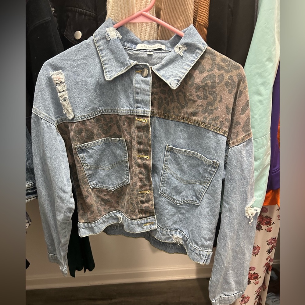 Size S, great condition.